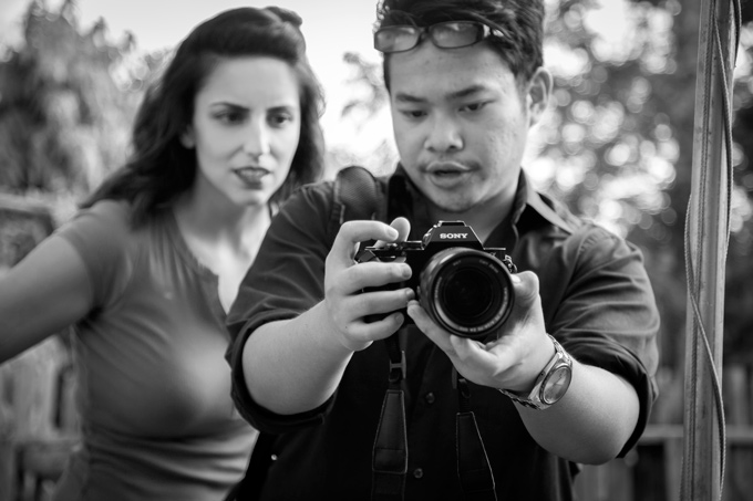 Jess-Justin-camera-H3-BW